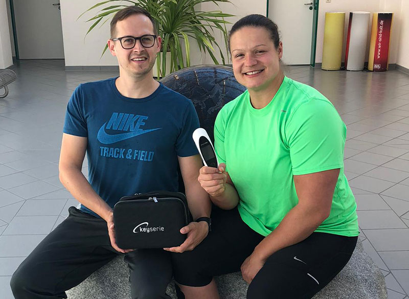 Christina Schwanitz, Kugelstoßerin, vertraut auf den physiokey von Keytec